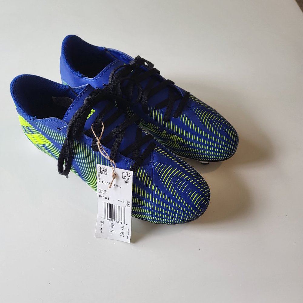 Adidas Nemeziz youth FG soccer cleats 4Y